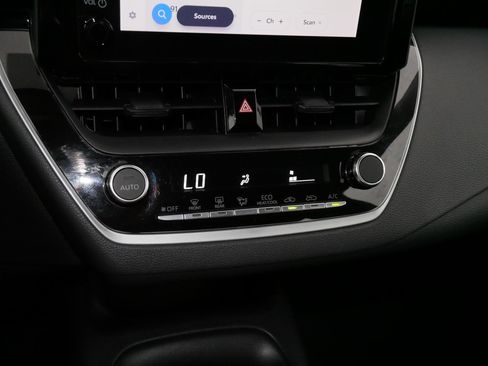 Certified 2024 Toyota Corolla LE FWD image 23