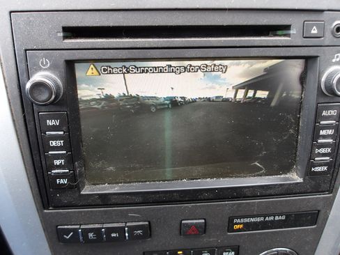 Used 2011 Chevrolet Traverse LT w/ Personal Connectivity Package image 23