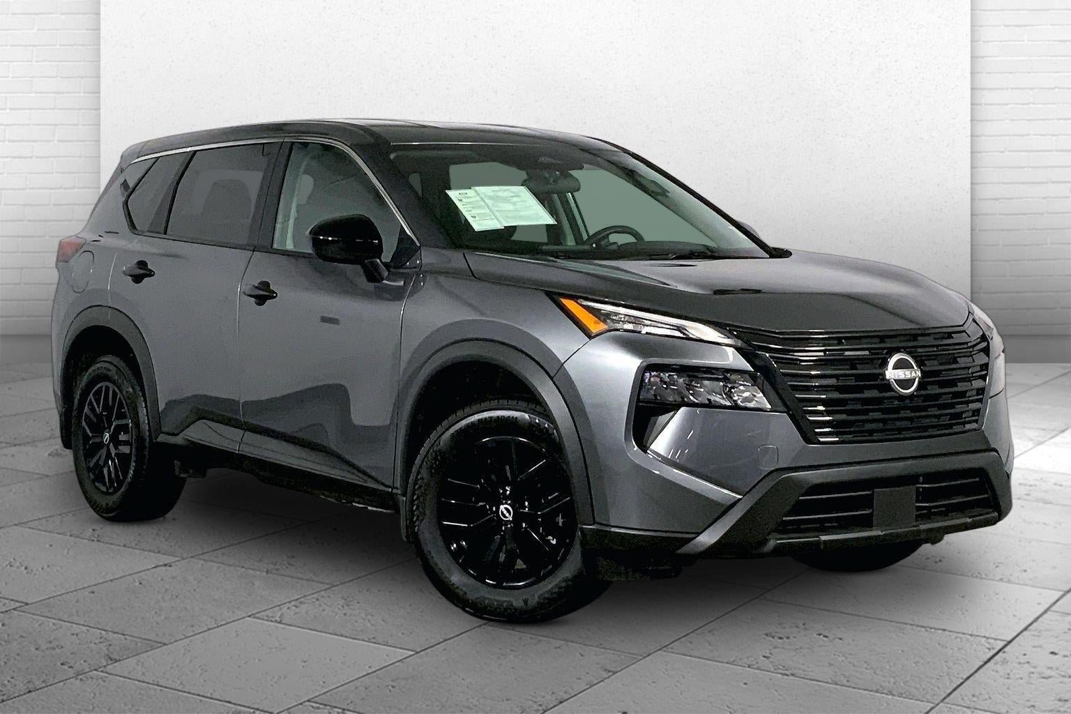 Used 2026 Nissan Rogue S AWD/4WD image 1