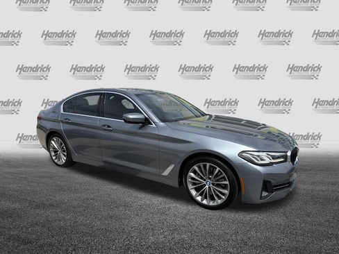 Used 2021 BMW 540i w/ Premium Package RWD image 2