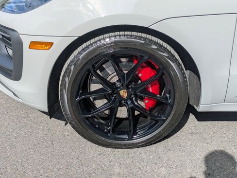 Used 2025 Porsche Macan GTS image 11