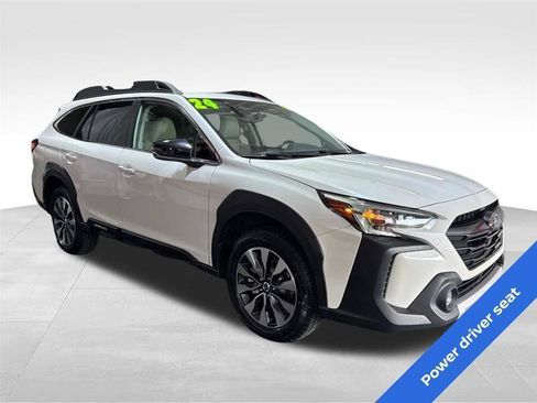 Used 2024 Subaru Outback Limited AWD/4WD image 3