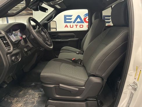 New 2026 RAM 3500 Tradesman image 32