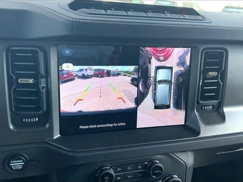 Used 2025 Ford Bronco Badlands AWD/4WD image 19