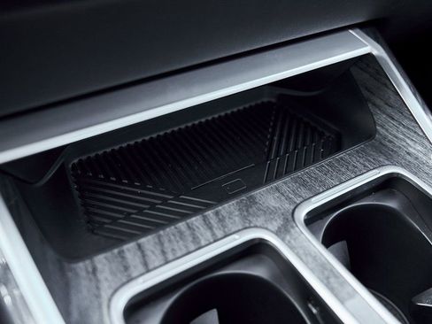 Used 2024 BMW 760i xDrive image 73