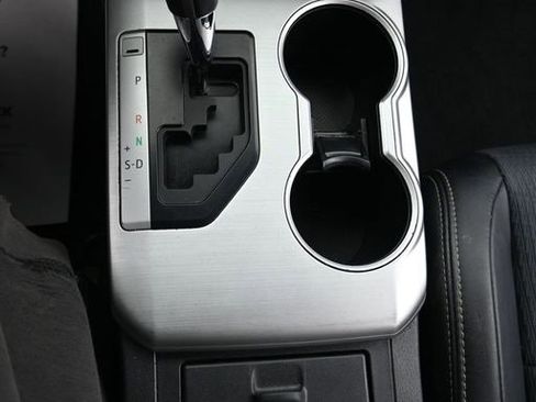 Used 2013 Toyota Camry SE image 17