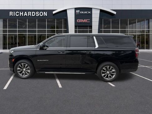 Used 2022 Chevrolet Suburban LT w/ Luxury Package AWD/4WD image 15