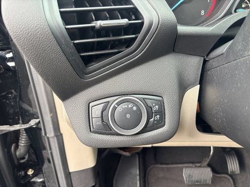 Used 2017 Ford Escape SE AWD/4WD image 17
