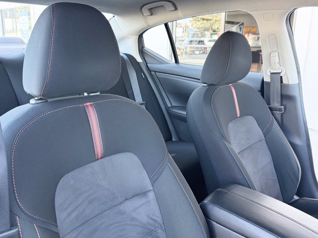 Used 2025 Nissan Sentra SR FWD image 19