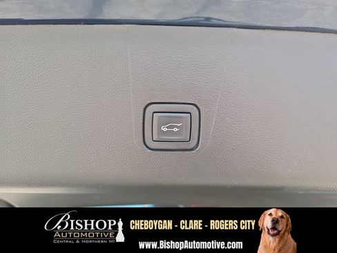 Used 2023 Chevrolet Traverse LT w/ LPO, Floor Liner Package AWD/4WD image 22