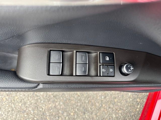 Used 2023 Toyota Camry XSE FWD image 13