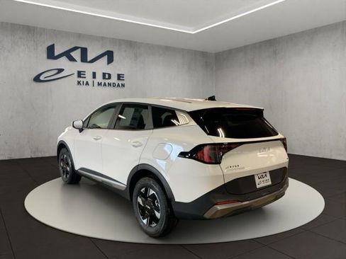 New 2026 Kia Sportage LX image 7