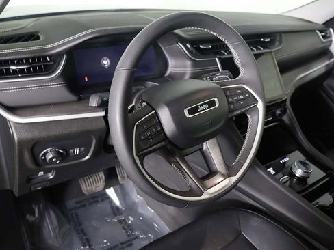 Used 2023 Jeep Grand Cherokee L Limited image 30
