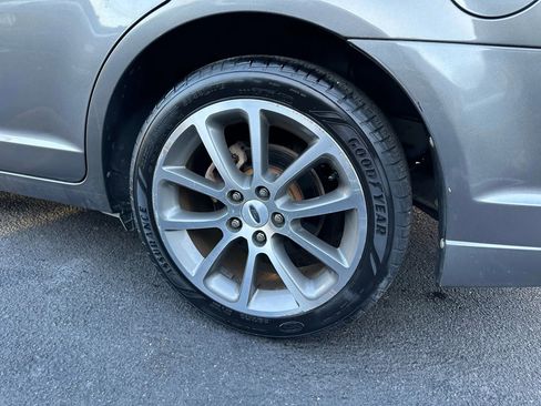 Used 2010 Ford Fusion SEL image 11