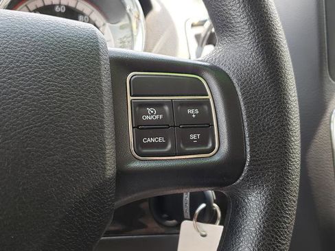 Used 2018 Dodge Grand Caravan SE w/ UConnect Hands-Free Group FWD image 19