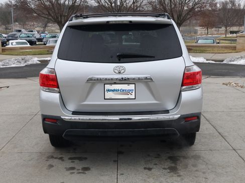 Used 2013 Toyota Highlander Limited image 8