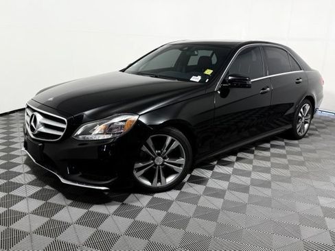 Used 2016 Mercedes-Benz E 350 Sedan image 2