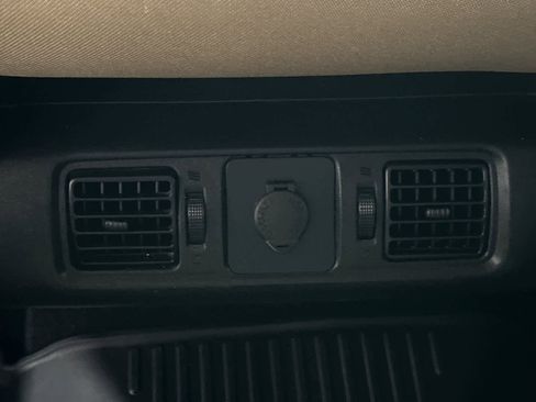 Used 2016 Toyota Tundra SR5 image 14