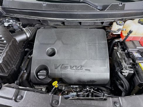 Used 2023 Chevrolet Traverse High Country image 33