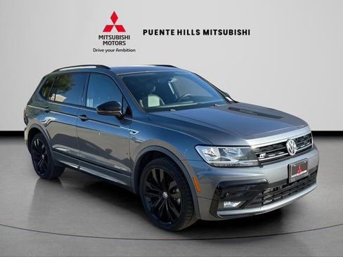 Used 2020 Volkswagen Tiguan SE R-Line image 3