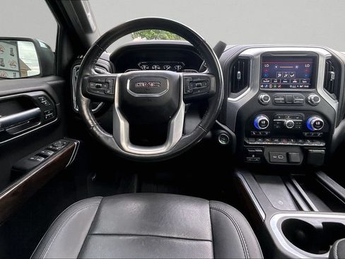 Used 2022 GMC Sierra 1500 SLT w/ SLT Premium Plus Package AWD/4WD image 9