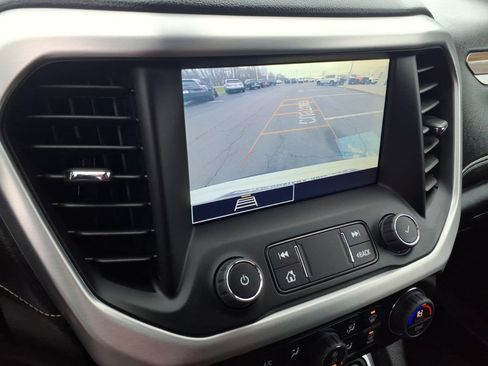 Used 2023 GMC Acadia SLE AWD/4WD image 13