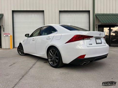 Used 2018 Lexus IS 300 image 3