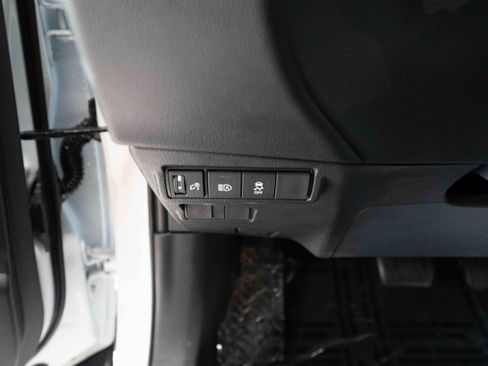 Used 2026 Toyota Corolla Cross LE AWD/4WD image 11