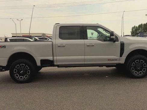 Used 2026 Ford F350 Platinum AWD/4WD image 9