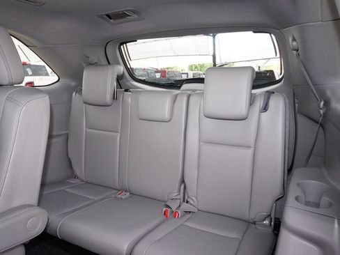 Used 2019 Toyota Highlander Limited FWD image 33