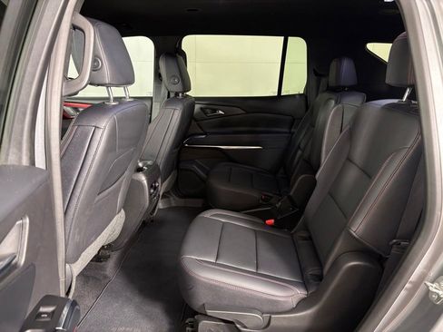 Used 2025 Chevrolet Traverse Z71 w/ Driver Confidence Package AWD/4WD image 41