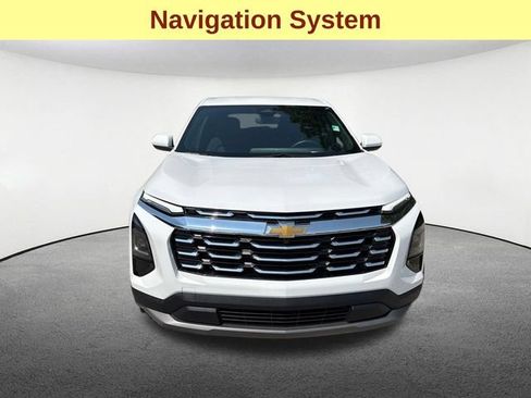 Used 2025 Chevrolet Equinox LT AWD/4WD image 4