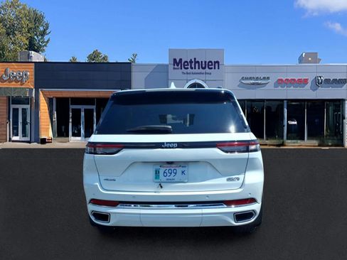 Used 2022 Jeep Grand Cherokee Overland AWD/4WD image 4