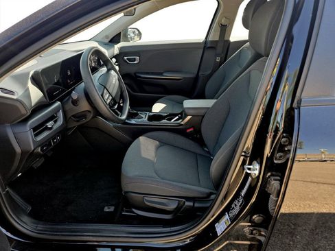 Used 2025 Kia K4 FWD image 27