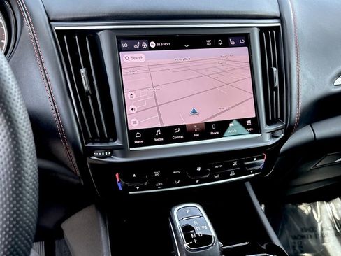 Used 2024 Maserati Levante GT Ultima AWD/4WD image 22
