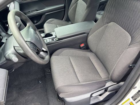 Used 2026 Toyota Camry LE FWD image 35