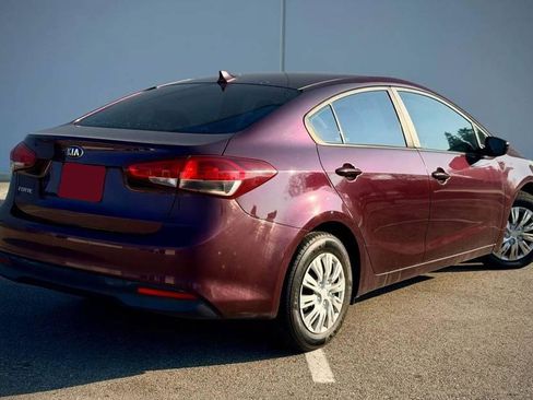 Used 2017 Kia Forte LX image 8