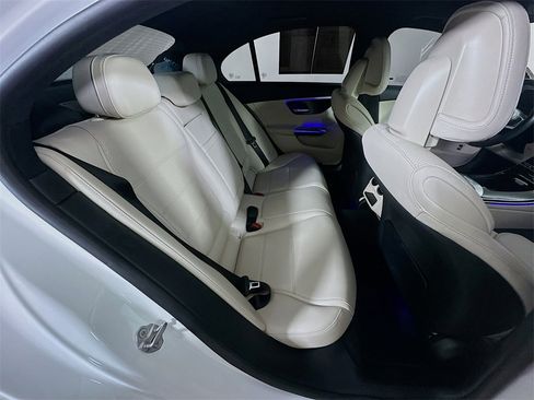 Used 2022 Mercedes-Benz C 300 4MATIC Sedan w/ Pinnacle Trim Package image 11