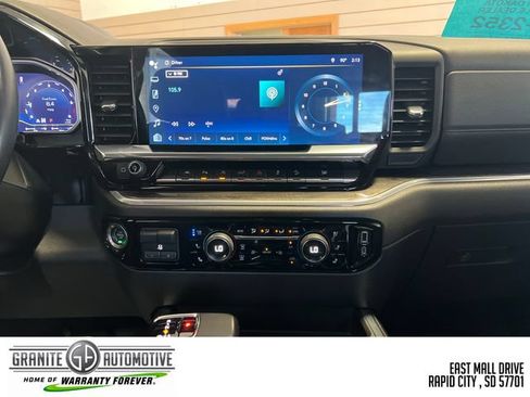 Used 2022 Chevrolet Silverado 1500 LTZ w/ LTZ Premium Package AWD/4WD image 17