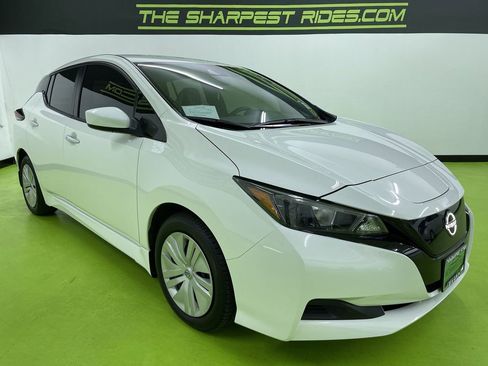 Used 2025 Nissan Leaf S image 2