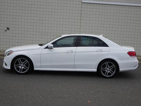 Used 2016 Mercedes-Benz E 350 4MATIC Sedan image 4