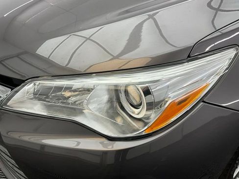 Used 2017 Toyota Camry XLE w/ Moonroof Package FWD image 22