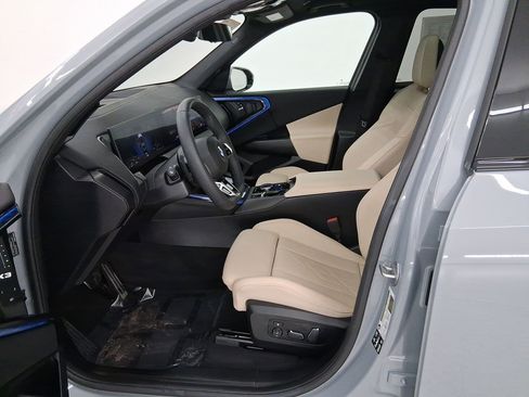 Certified 2025 BMW X3 xDrive30i w/ Premium Package image 5