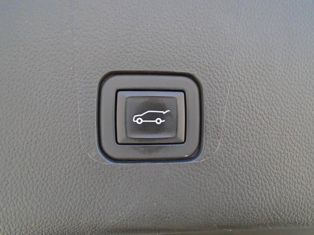 Used 2023 Chevrolet Traverse LT FWD image 29
