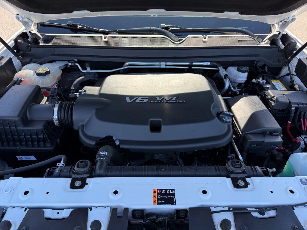 Used 2022 Chevrolet Colorado Z71 w/ Safety Package AWD/4WD image 11