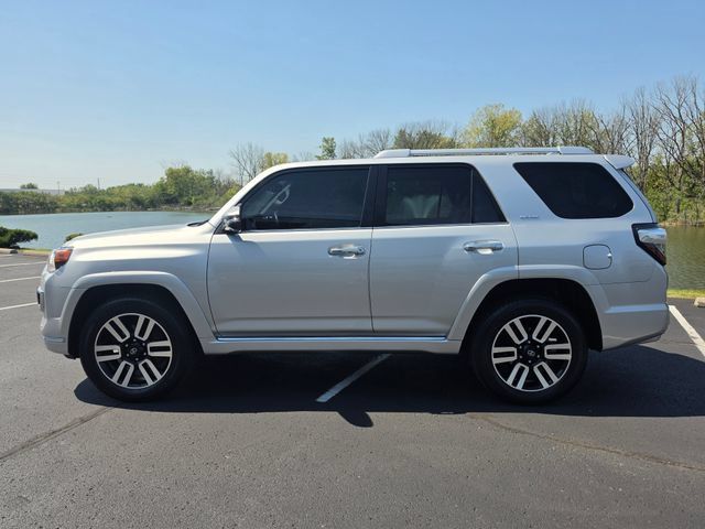 Used 2022 Toyota 4Runner Limited AWD/4WD image 15
