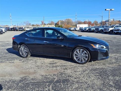 Used 2023 Nissan Altima 2.5 SL image 5