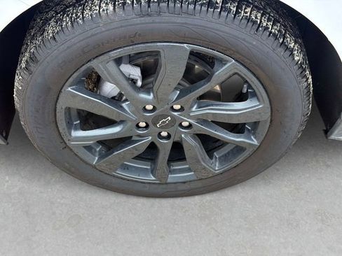 Used 2023 Chevrolet Equinox RS AWD/4WD image 11