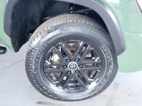 Used 2022 Toyota Tundra SR5 w/ SR5 Premium Package RWD image 3