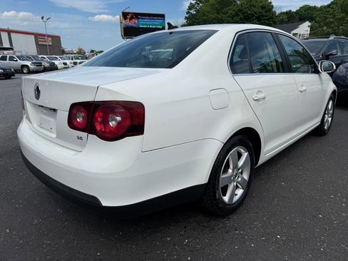 Used 2009 Volkswagen Jetta SE FWD image 5